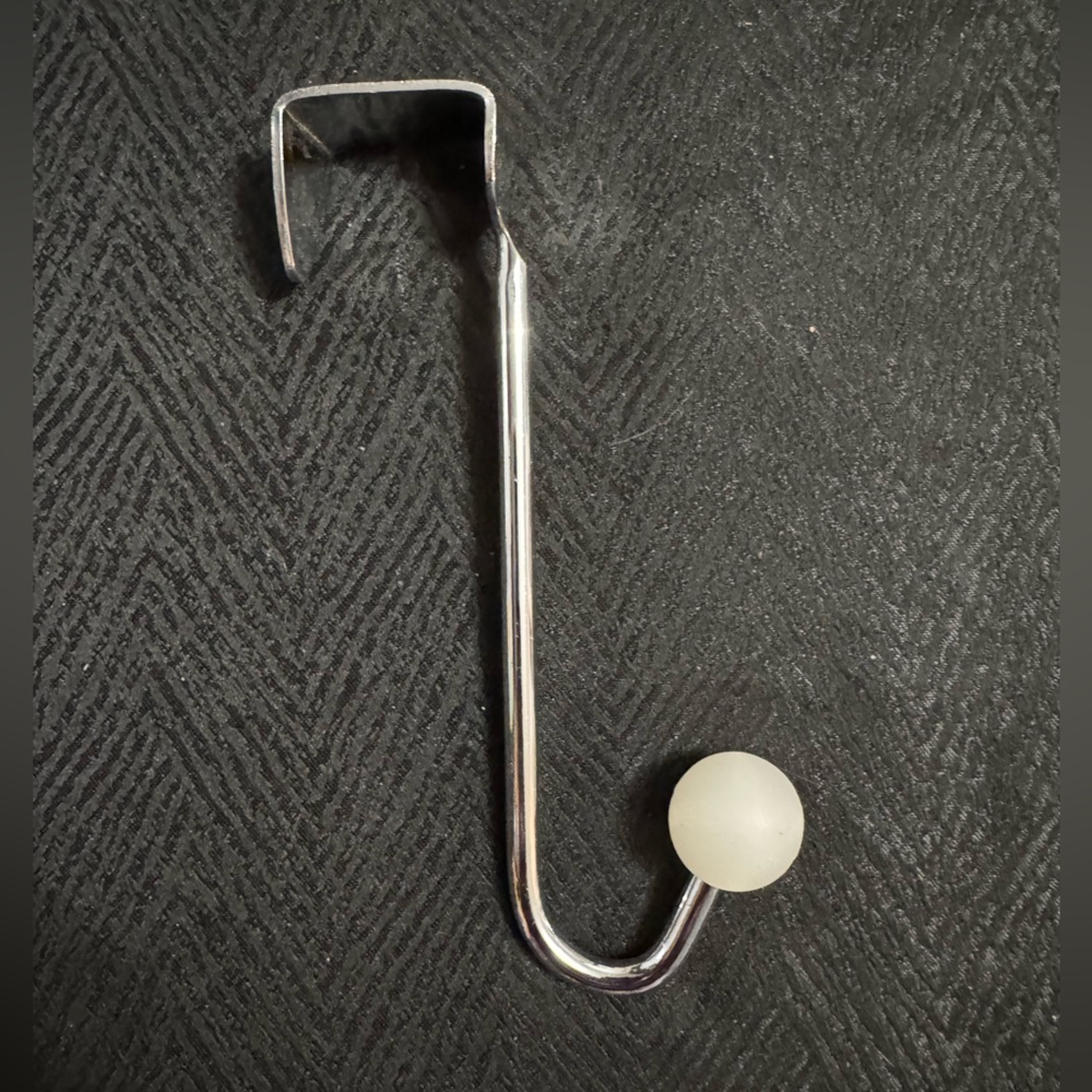 🎁GIFT With Purchase🎁 
Silver Hook with White Ball End